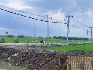 Respons Cepat, PUPR Jombang Tangani Tanggul Putus Afvour Lengkong di Jatigedong