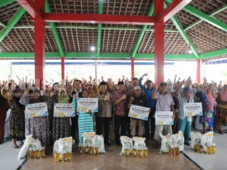 Kendalikan Inflasi, Pemkab Jombang Salurkan Bantuan Pangan untuk 207.858 Keluarga