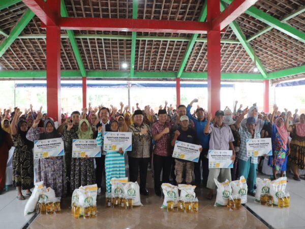 Kendalikan Inflasi, Pemkab Jombang Salurkan Bantuan Pangan untuk 207.858 Keluarga