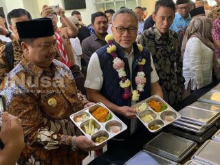 Menko Pangan dan Bupati Jombang Tinjau Percepatan Program Makan Bergizi Gratis
