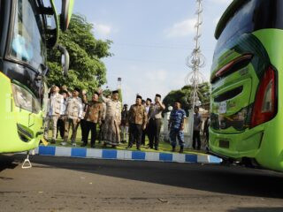 Pesan Menhaj dan Bupati Jombang untuk Tamu Allah: Jaga Fisik, Lisan, dan Niat di Tanah Suci