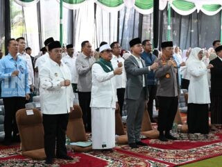 Didampingi Bupati Warsubi, Wapres Gibran Ziarah ke Makam Pendiri NU di Tambakberas