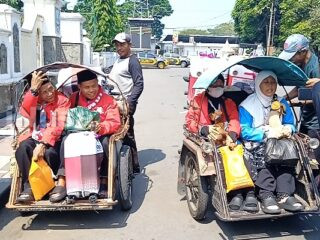 360 Jemaah Haji Kloter 60 Asal Jombang Tiba, Disambut Bupati di Pendopo