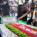 Jelang Hari Bhayangkara, Kapolri Ziarah ke Makam Gus Dur 